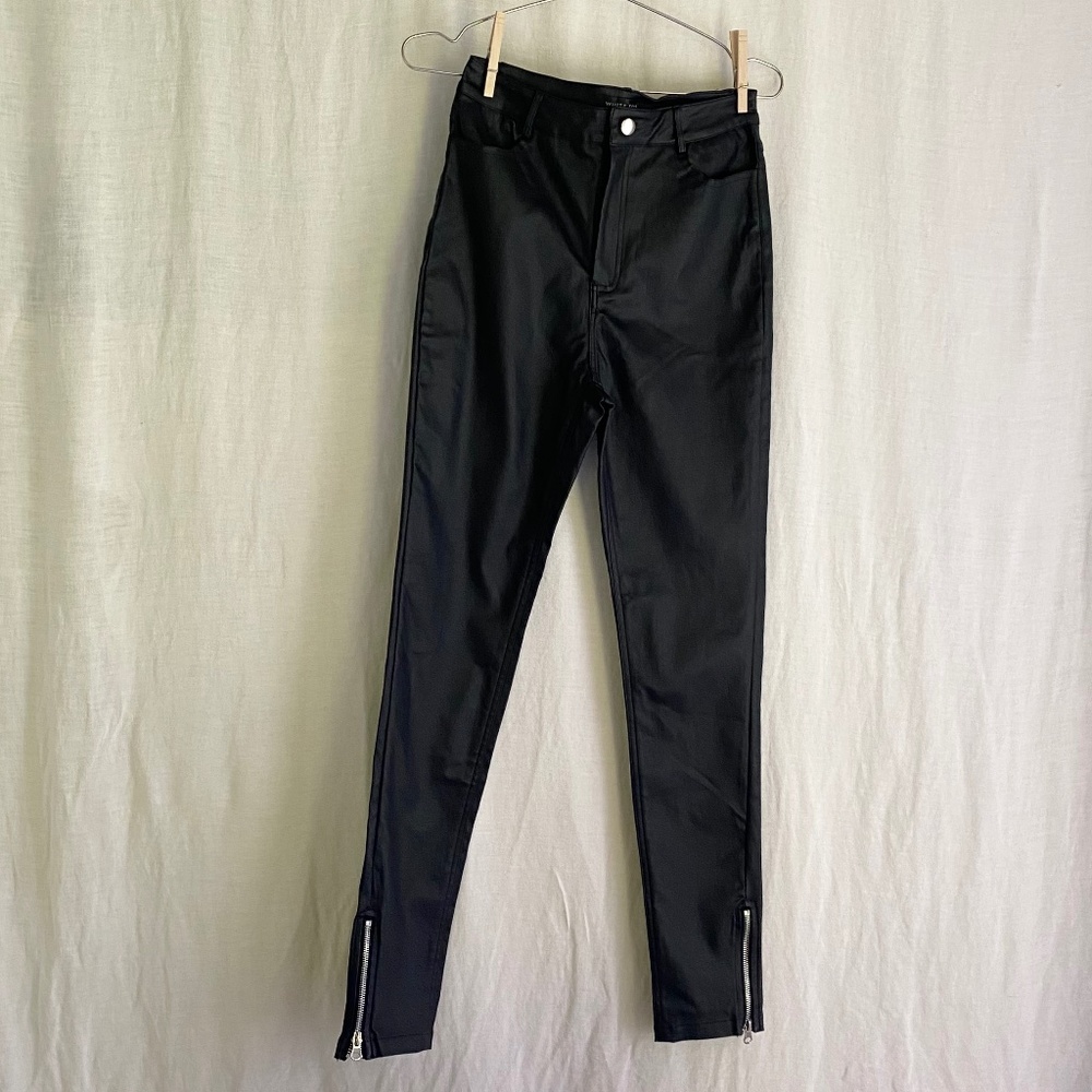 White Fox Boutique Black Faux Leather Pants Women's Small Patent Rock Star Rave